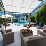 Moresca Luxury Private & *