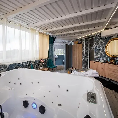 Moresca Exclusive - Pool &