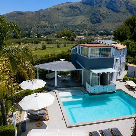 Villa Moresca Luxury Private & *