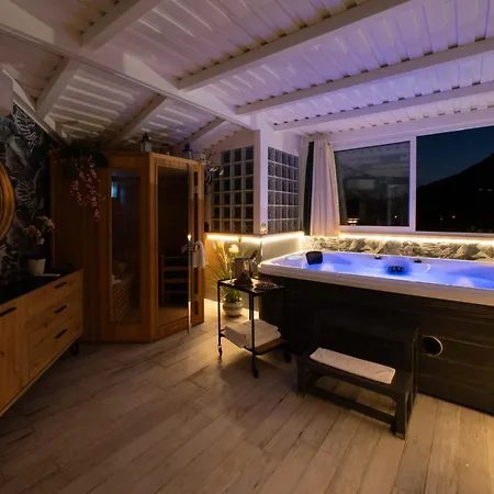 Villa Moresca Luxury Private & *